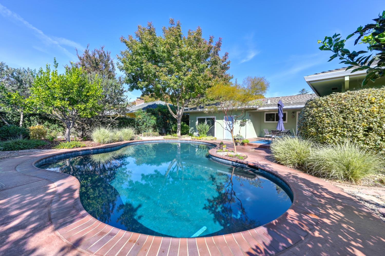 Sacramento, California, 95819, United States, 3 Bedrooms Bedrooms, ,2 BathroomsBathrooms,Residential,For Sale,1987598