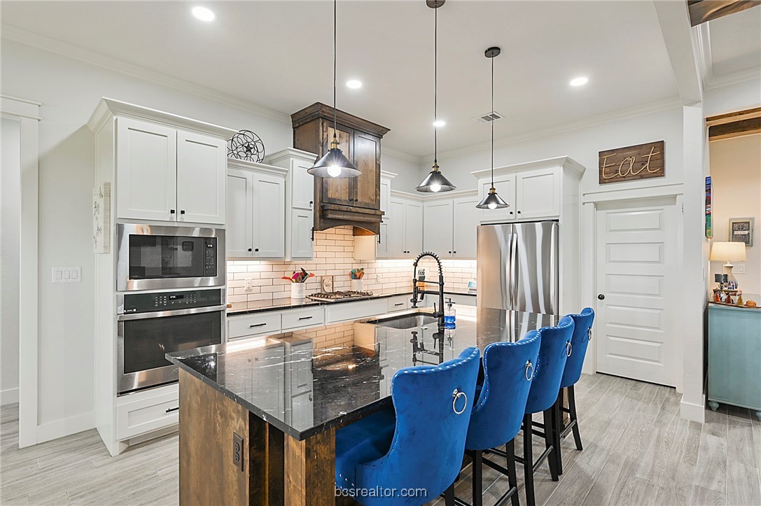 Bryan, Texas, 77808-7031, United States, 4 Bedrooms Bedrooms, ,4 BathroomsBathrooms,Residential,For Sale,1978481