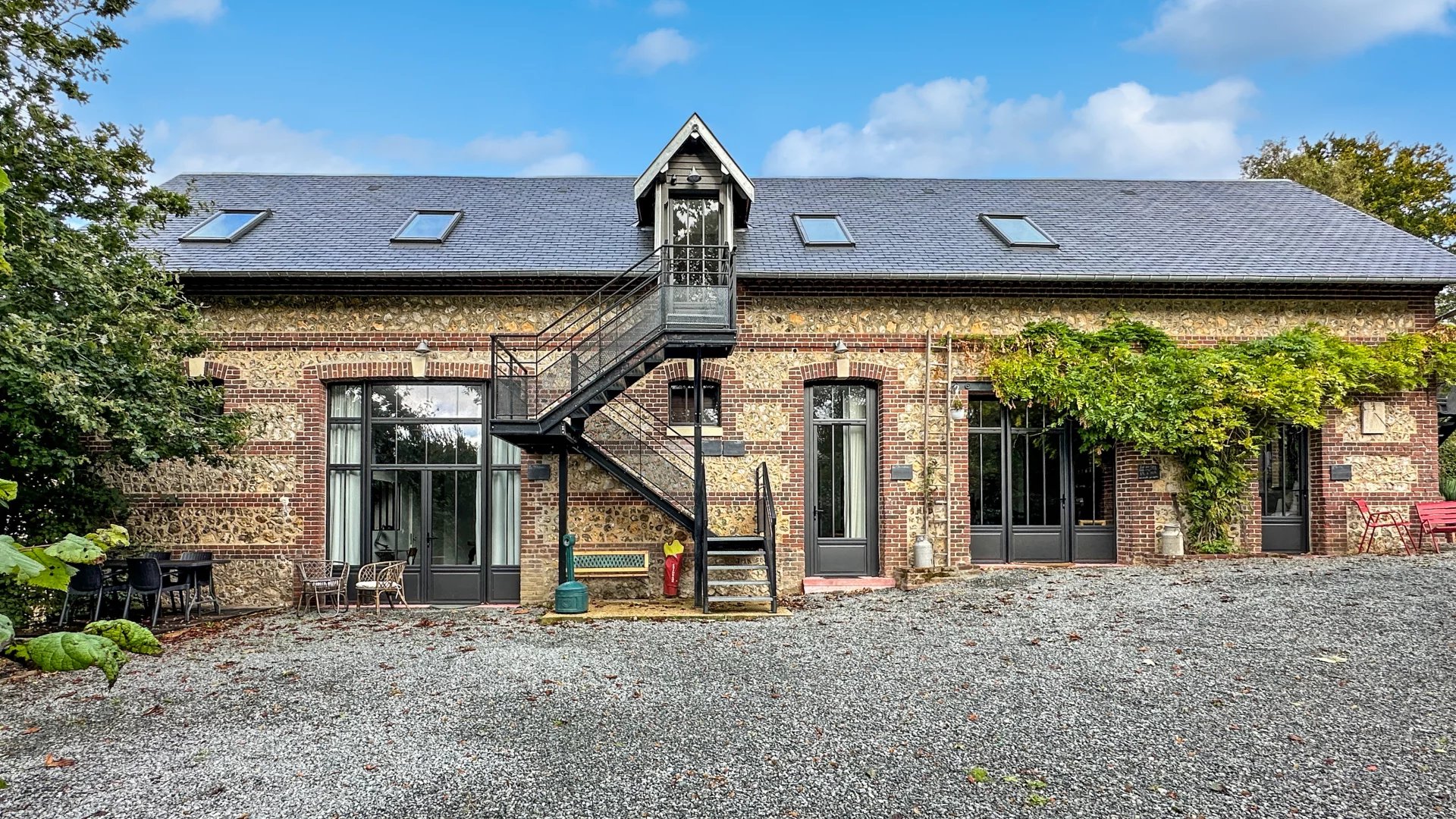 Lillebonne, Normandy, 76170, FR, 11 Bedrooms Bedrooms, ,3 BathroomsBathrooms,Residential,For Sale,1665758