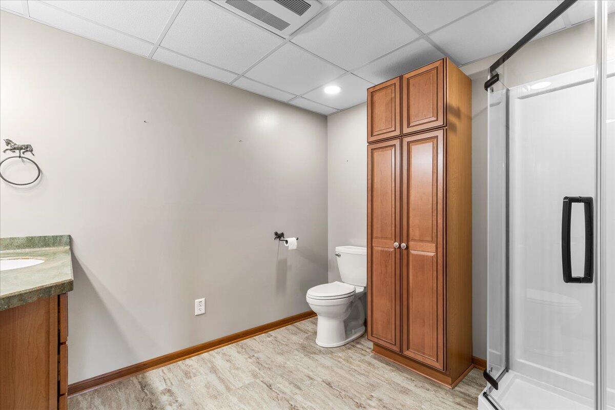 Hubbard, Wisconsin, 53035, United States, 4 Bedrooms Bedrooms, ,4 BathroomsBathrooms,Residential,For Sale,1885428