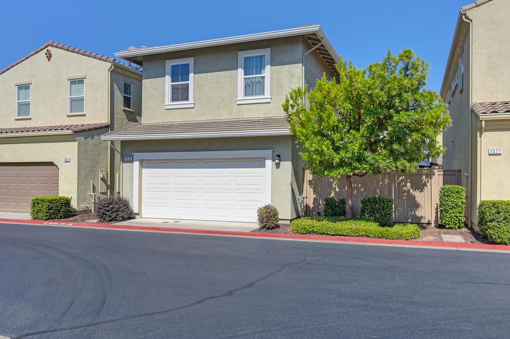 Folsom, California, 95630, United States, 2 Bedrooms Bedrooms, ,3 BathroomsBathrooms,Residential,For Sale,1917573