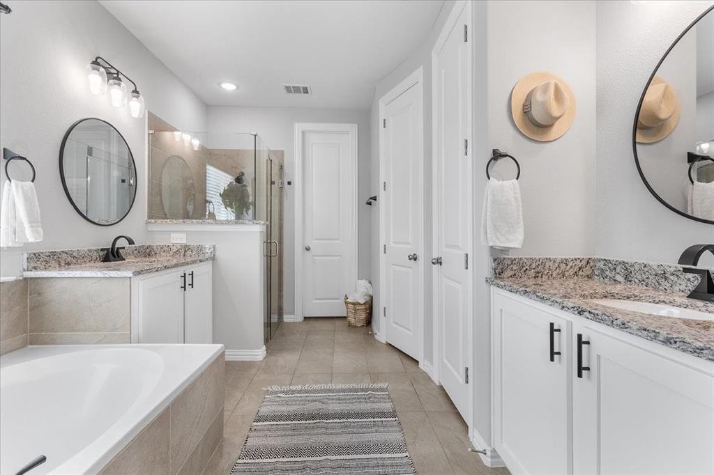 Heath, Texas, 75032, United States, 4 Bedrooms Bedrooms, ,3 BathroomsBathrooms,Residential,For Sale,1975406