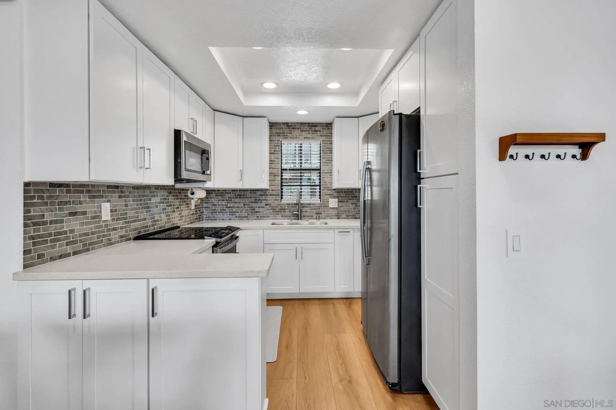 San Diego, California, 92110, United States, 2 Bedrooms Bedrooms, ,2 BathroomsBathrooms,Residential,For Sale,1996834