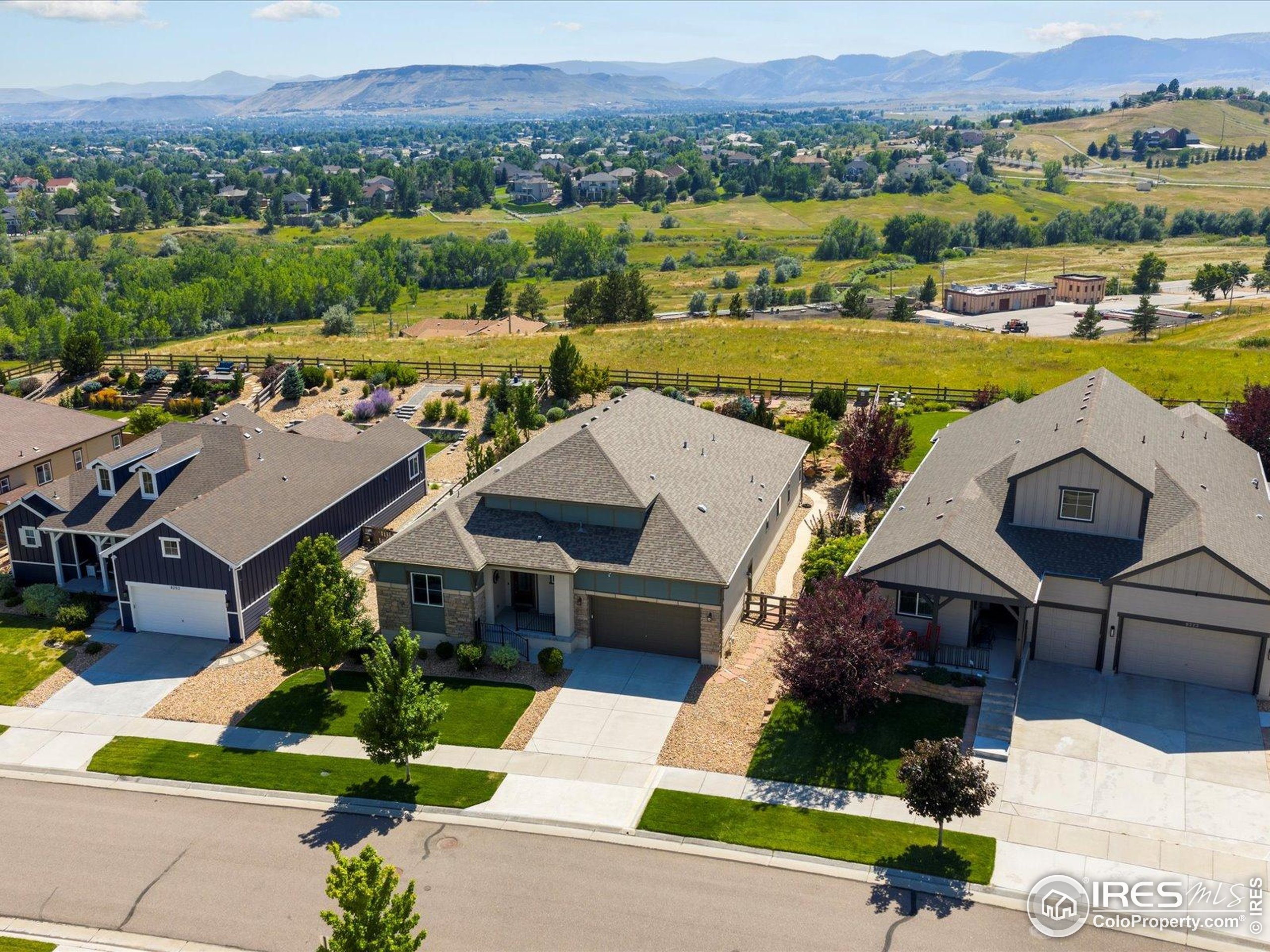Arvada, Colorado, 80007, United States, 3 Bedrooms Bedrooms, ,2 BathroomsBathrooms,Residential,For Sale,1916869