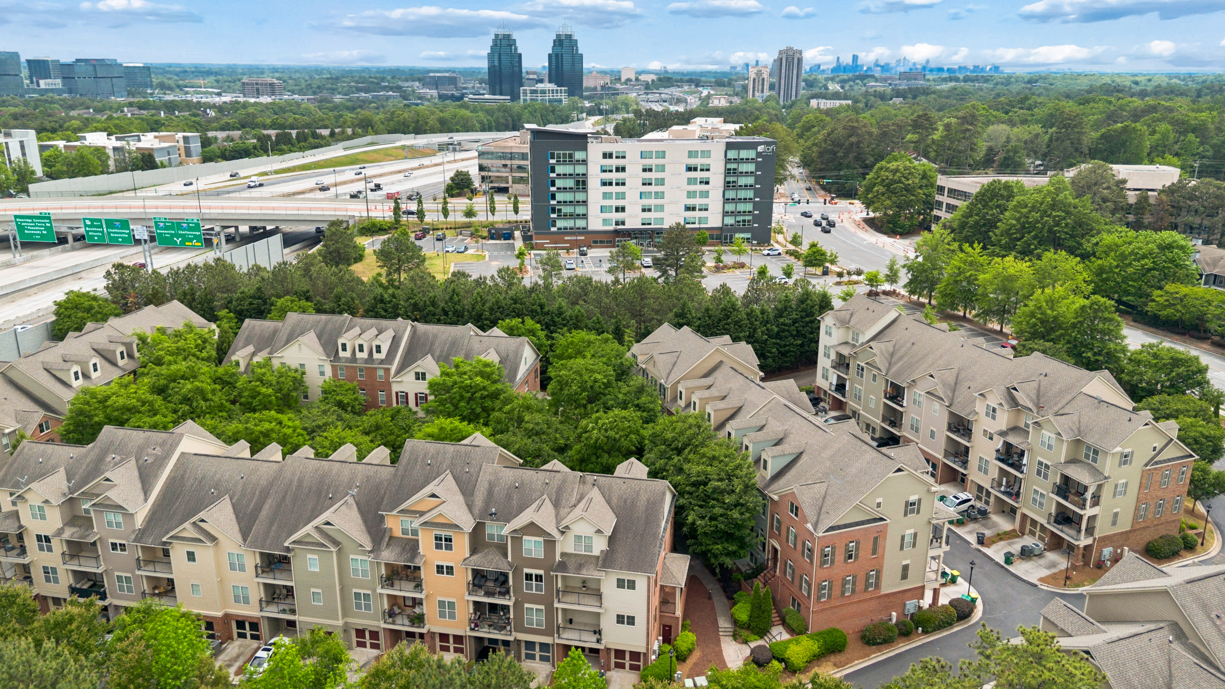  Perfection in Sandy Springs - 物件實景