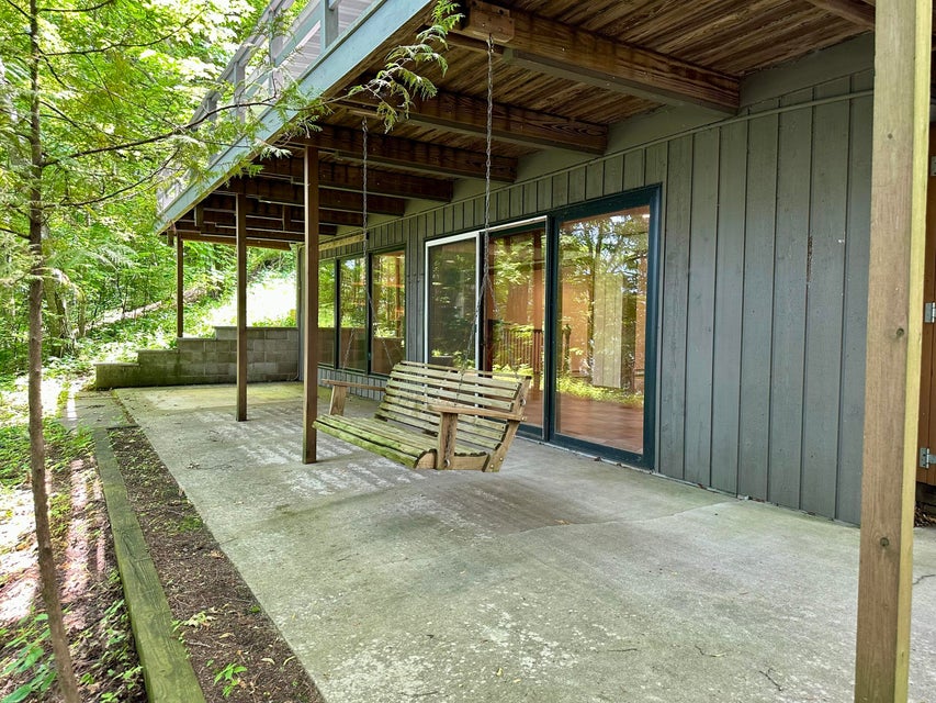 Rhine, Wisconsin, 53020, United States, 3 Bedrooms Bedrooms, ,4 BathroomsBathrooms,Residential,For Sale,1982629