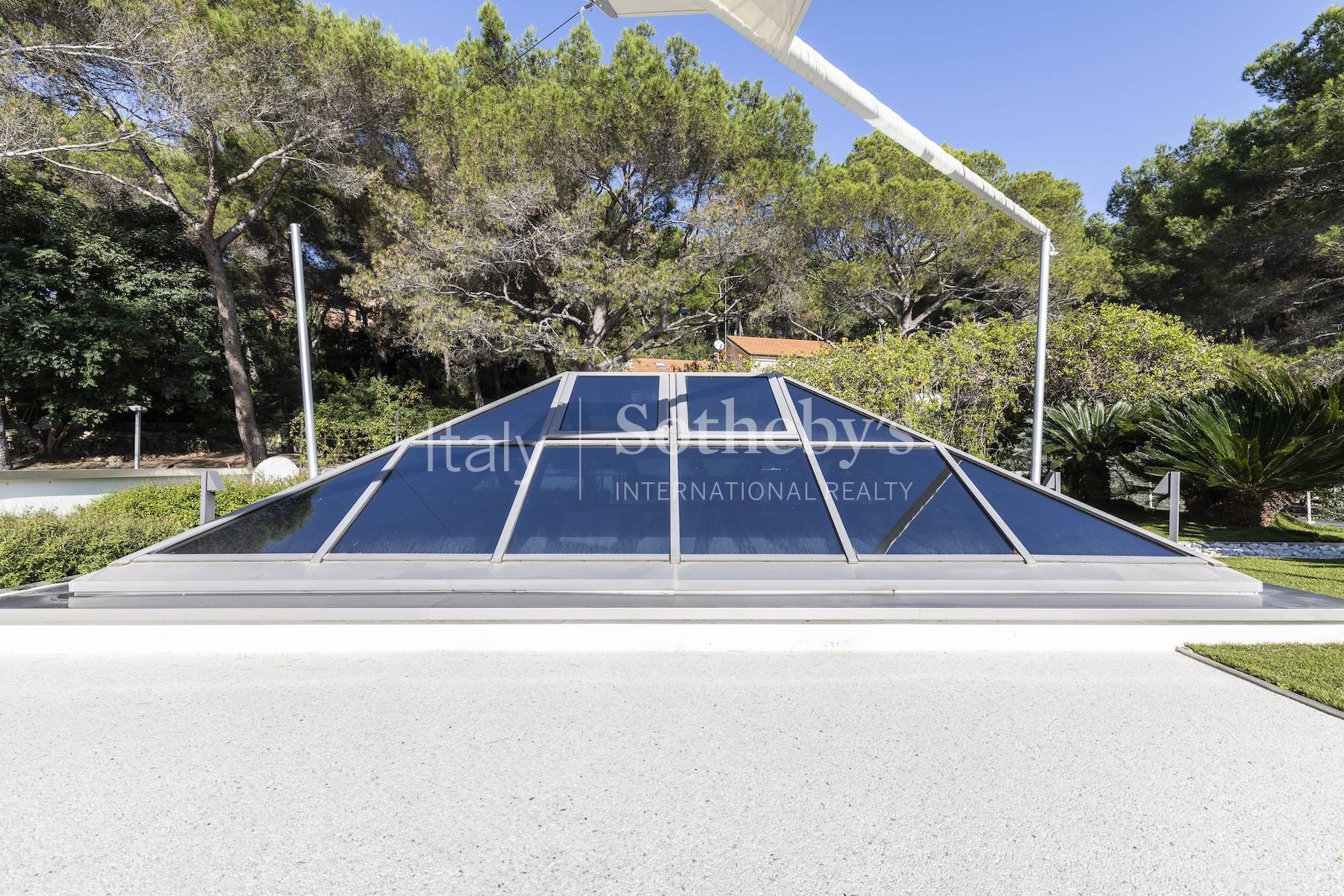  Exclusive villa surrounded by greenery just steps from the sea - 物件實景