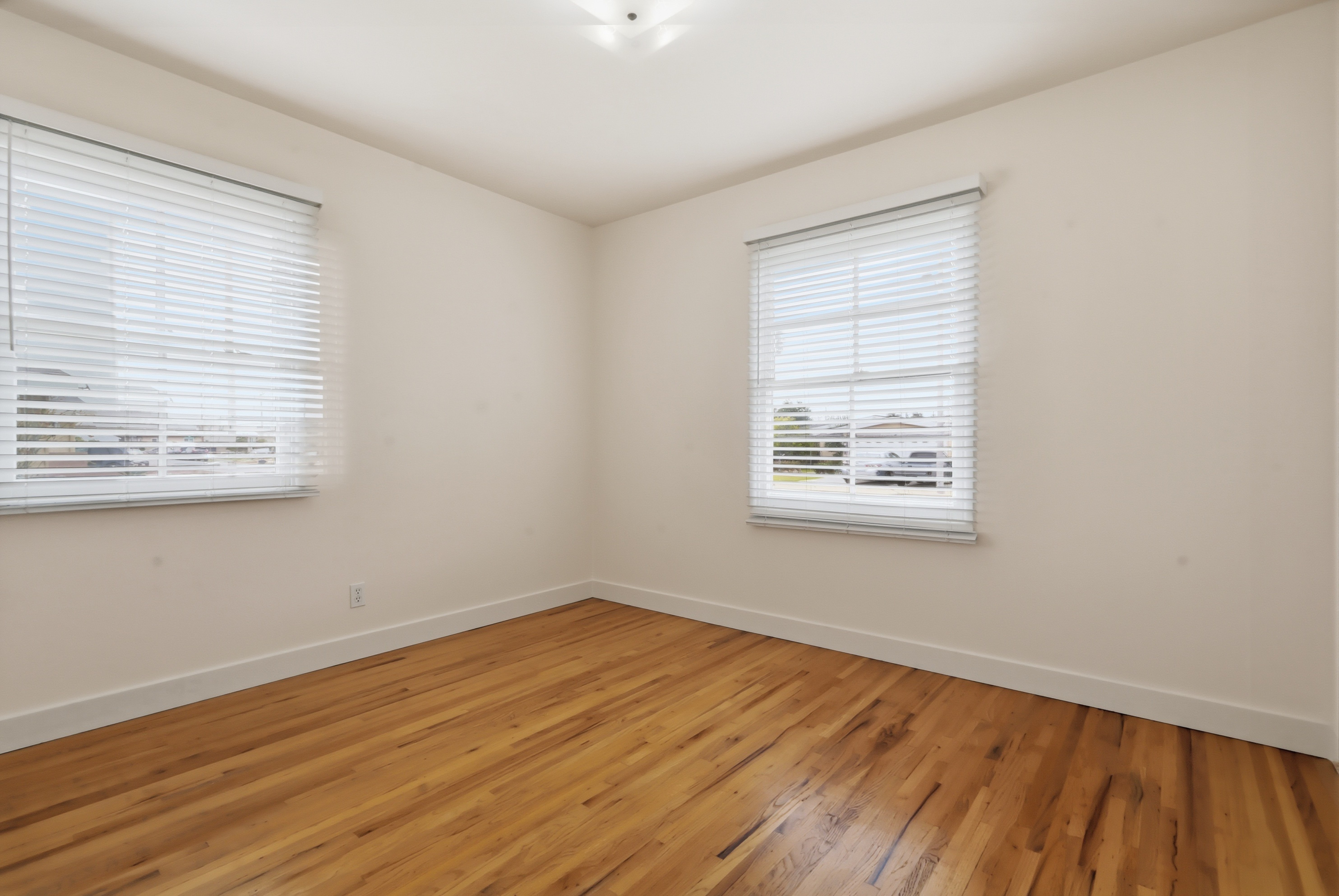  1911 West 160th Street, Gardena, CA 90247 - 物件實景
