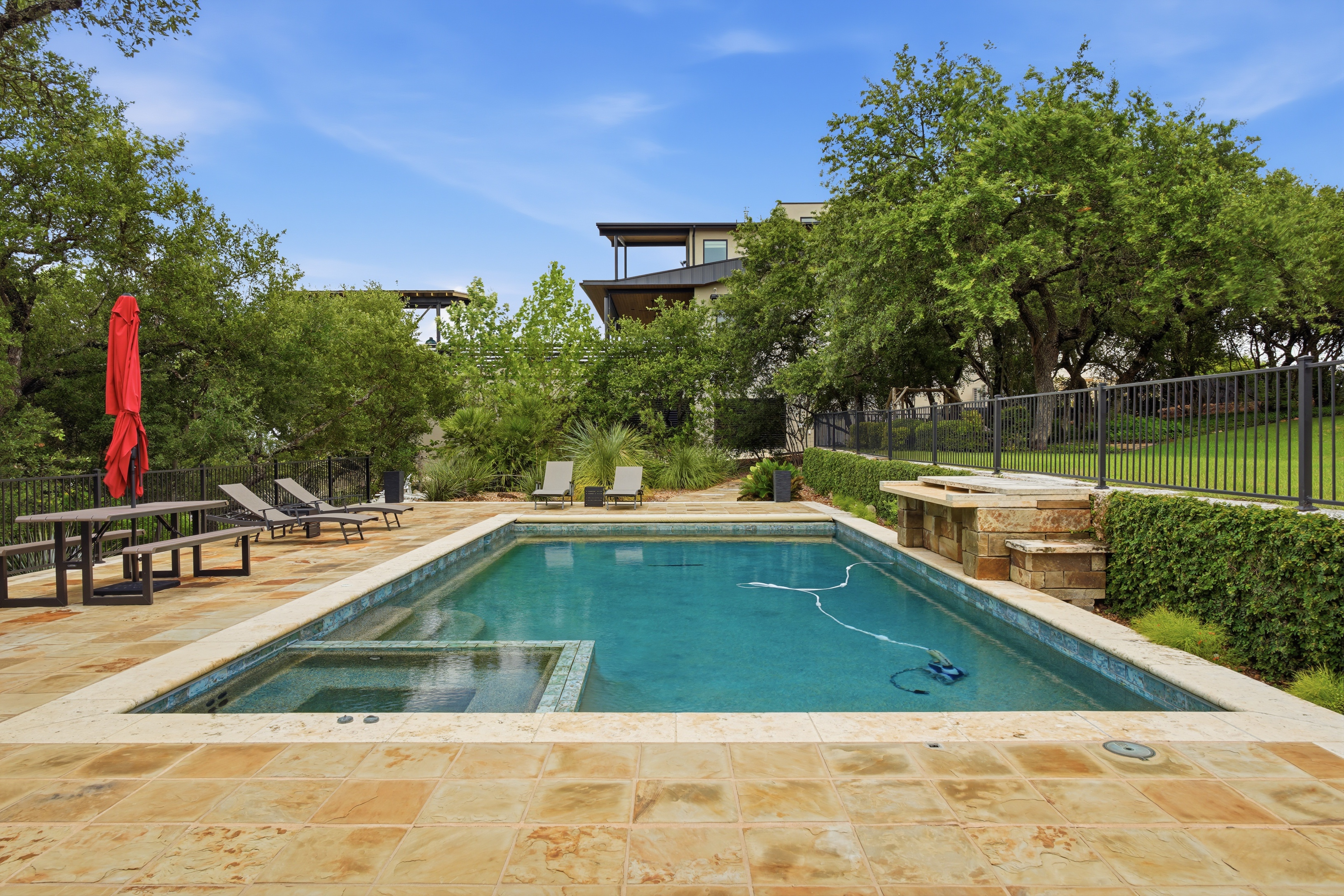  Iron Horse Canyon Estate with Resort-Style Backyard - 物件實景