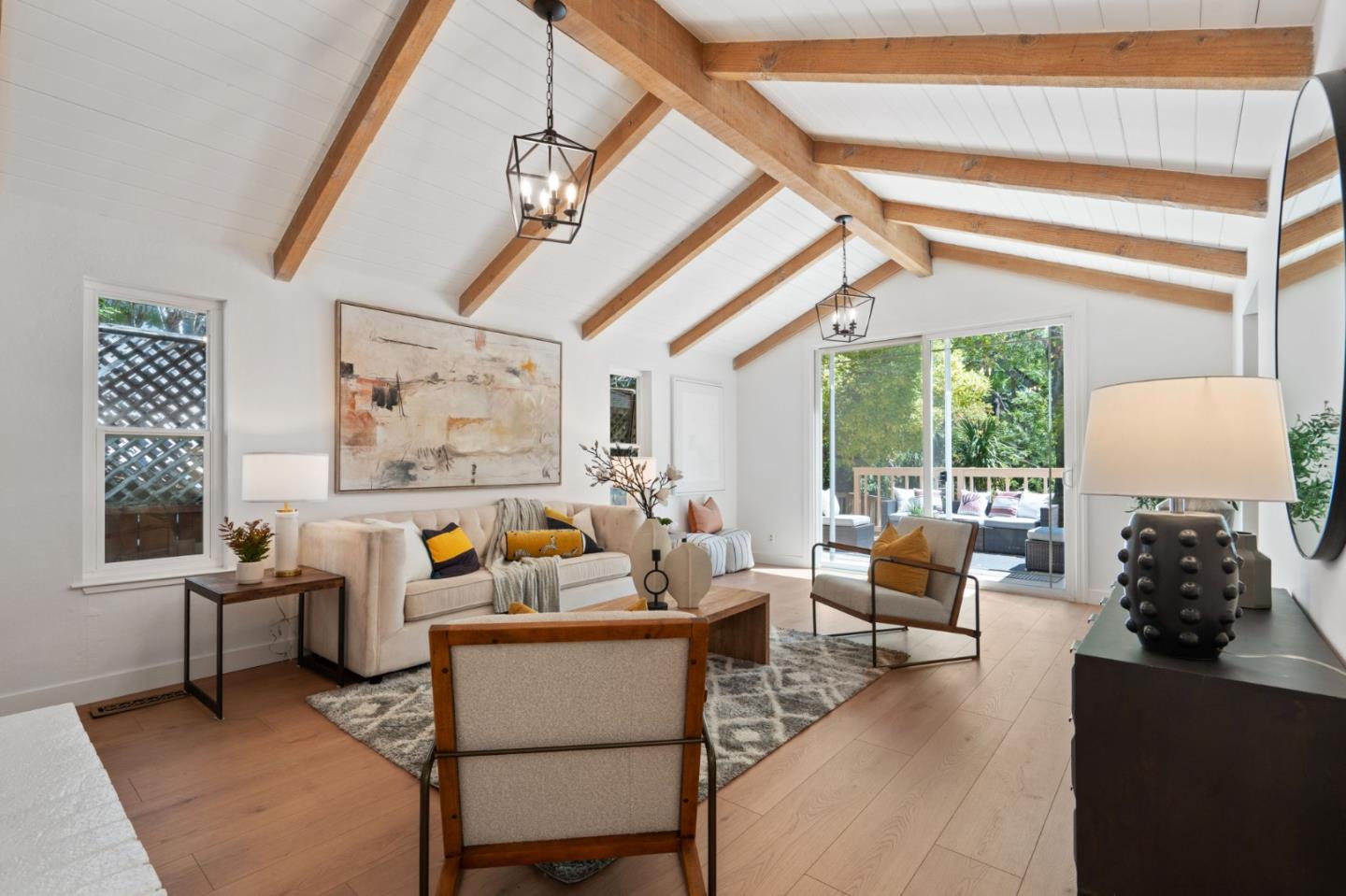 Los Altos, California, 94024, United States, 3 Bedrooms Bedrooms, ,2 BathroomsBathrooms,Residential,For Sale,1925689