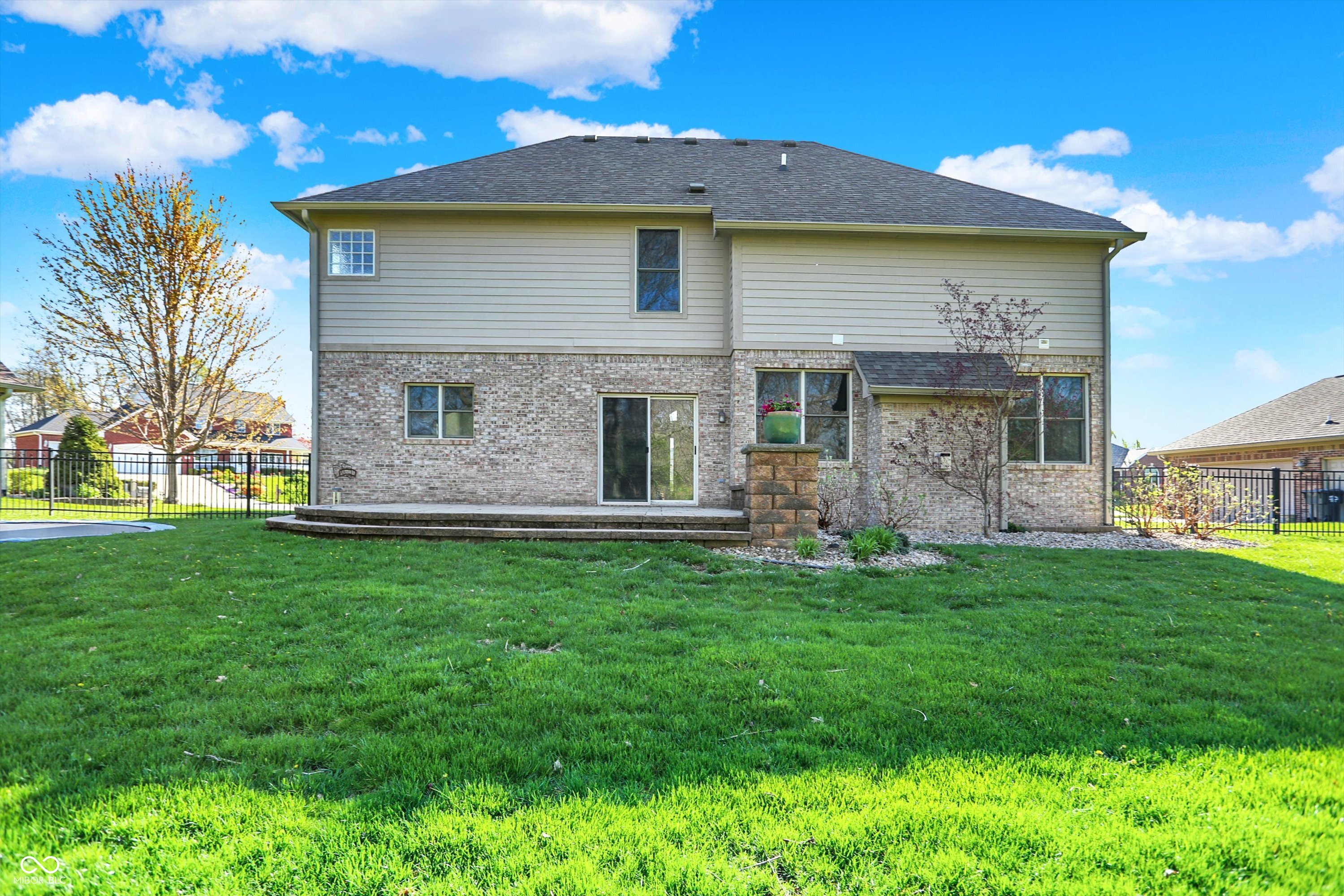 Greenwood, Indiana, 46142, United States, 4 Bedrooms Bedrooms, ,3 BathroomsBathrooms,Residential,For Sale,1921010