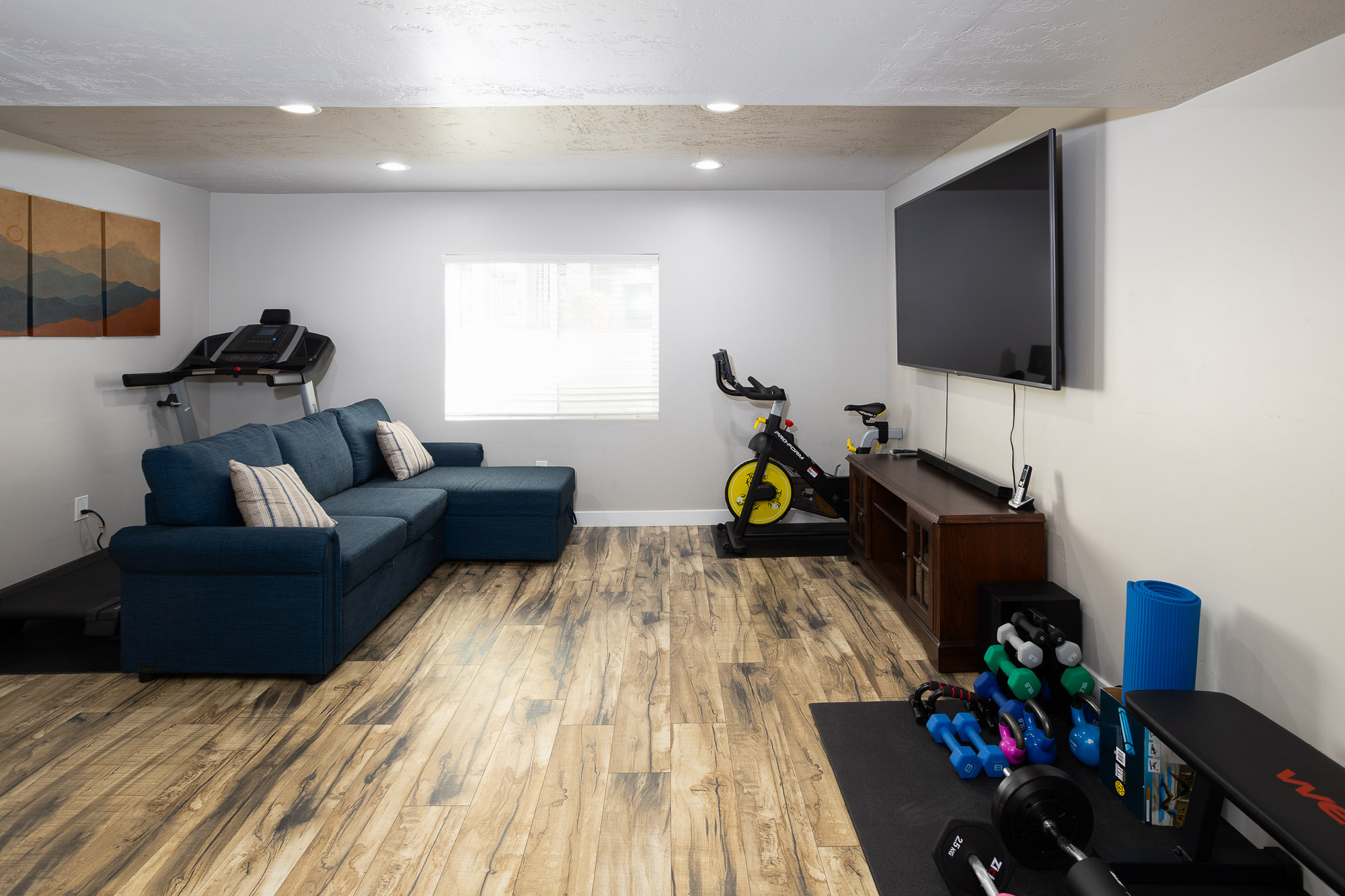 Provo, Utah, 84601, United States, 4 Bedrooms Bedrooms, ,3 BathroomsBathrooms,Residential,For Sale,1978881