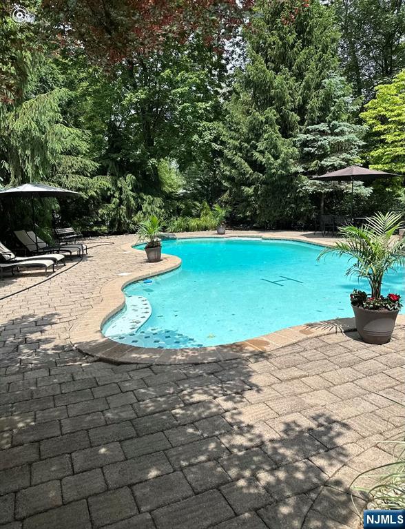 Wyckoff, New Jersey, 07481, United States, 4 Bedrooms Bedrooms, ,3 BathroomsBathrooms,Residential,For Sale,1950847