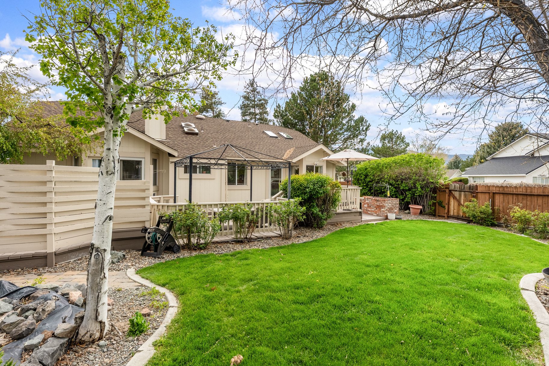  Windhaven Home with Designer Kitchen and Extensive Upgrades - 物件實景