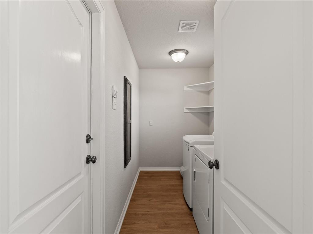 Forney, Texas, 75126, United States, 3 Bedrooms Bedrooms, ,2 BathroomsBathrooms,Residential,For Sale,1851672