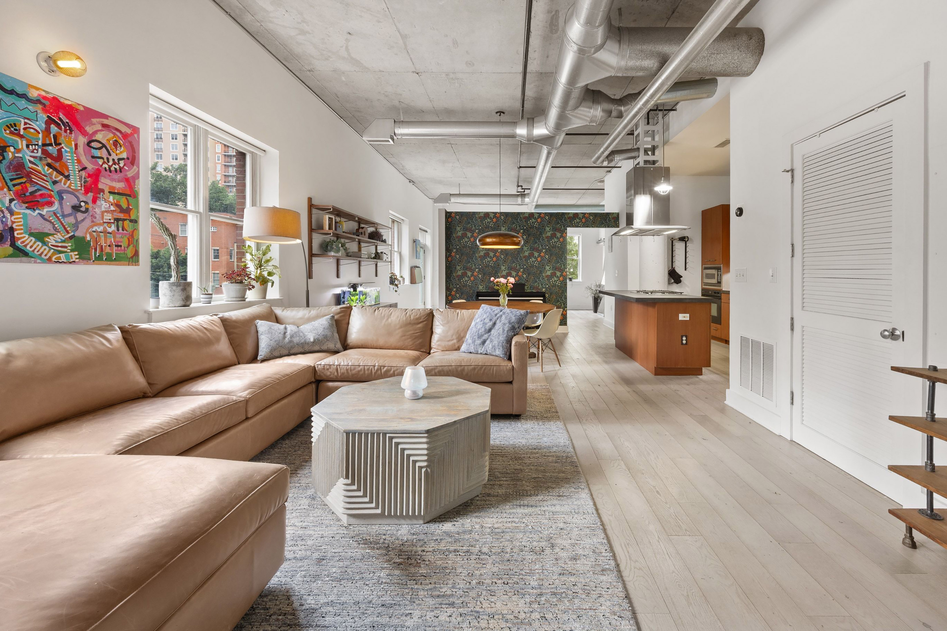  Easy Living Near the Beltine - 物件實景