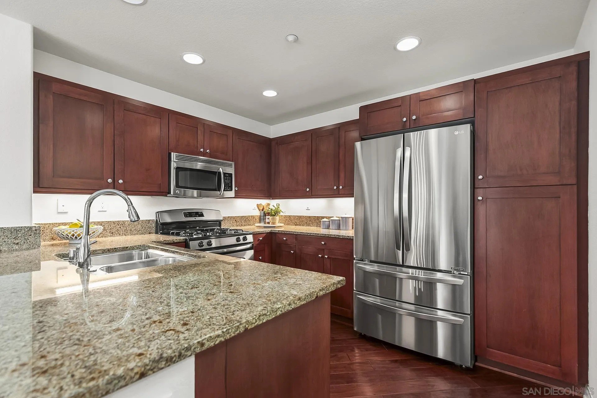 San Diego, California, 92106, United States, 2 Bedrooms Bedrooms, ,3 BathroomsBathrooms,Residential,For Sale,1919740