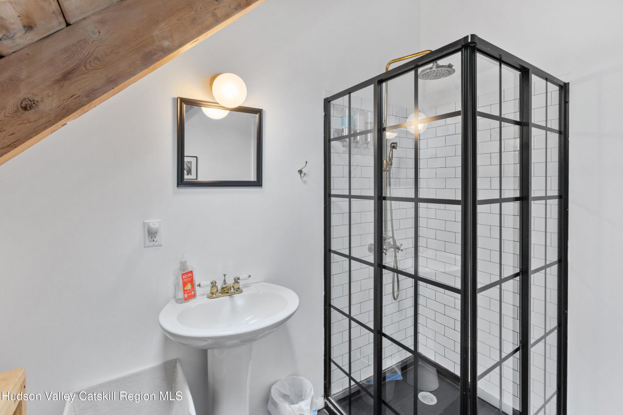 Denver, New York, 12421, United States, 4 Bedrooms Bedrooms, ,2 BathroomsBathrooms,Residential,For Sale,1890503