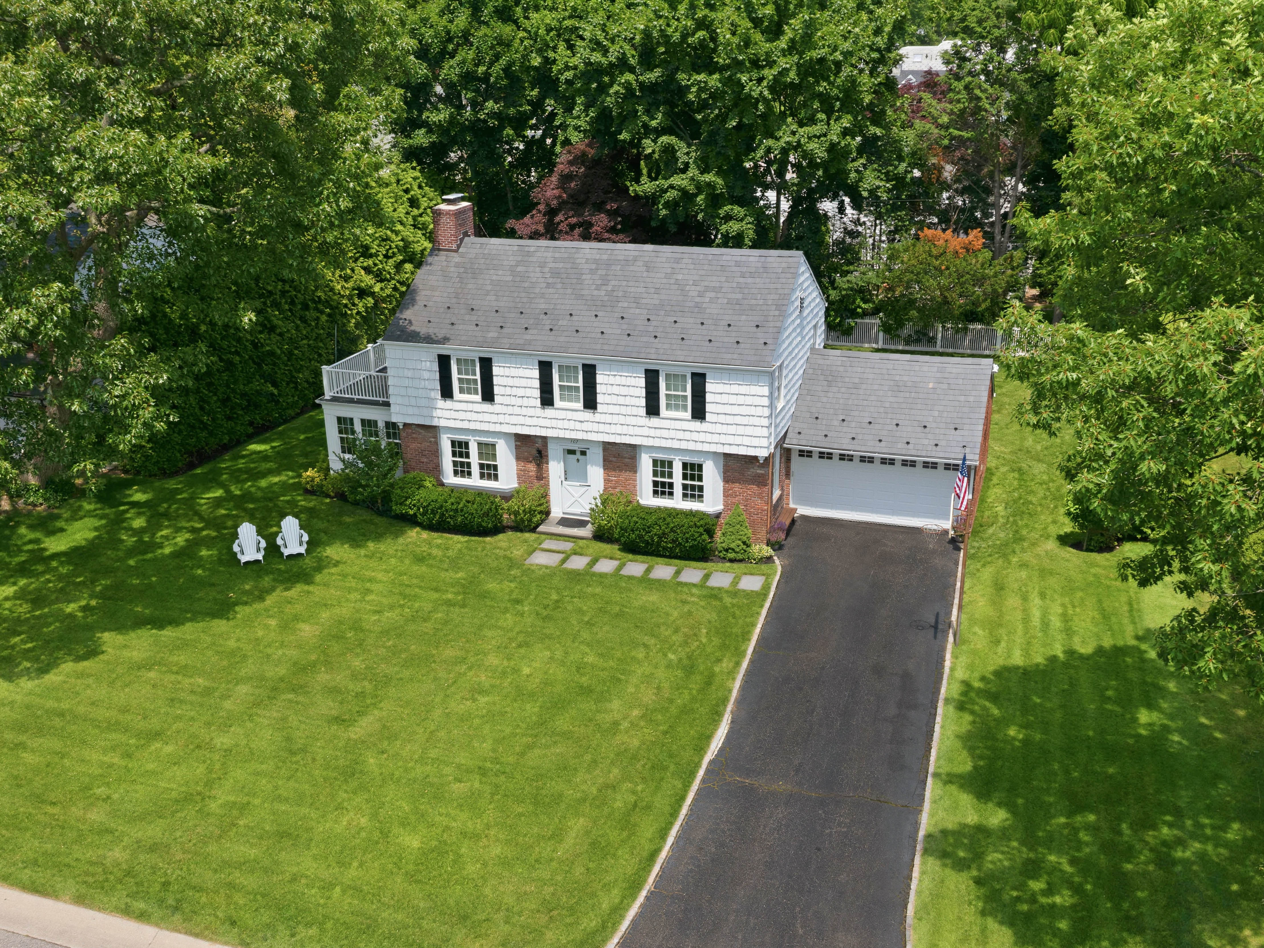  107 Dogwood Lane, Manhasset, NY, 11030 - 物件實景