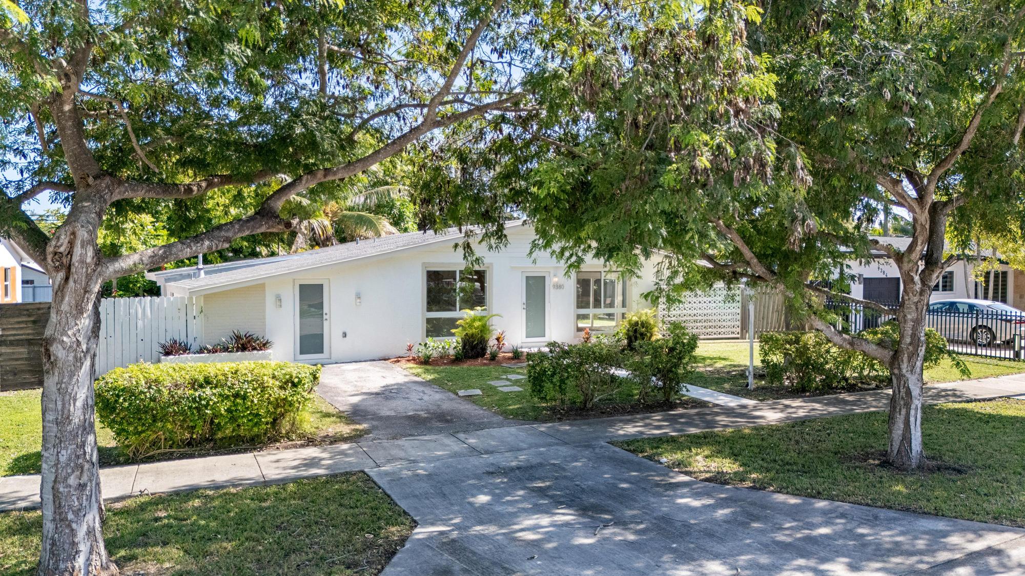 Cutler Bay, Florida, 33189, United States, 5 Bedrooms Bedrooms, ,2 BathroomsBathrooms,Residential,For Sale,1987060