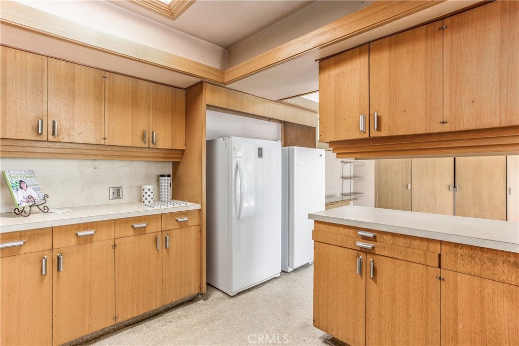 Redlands, California, 92373, United States, 4 Bedrooms Bedrooms, ,1 BathroomBathrooms,Residential,For Sale,1899993