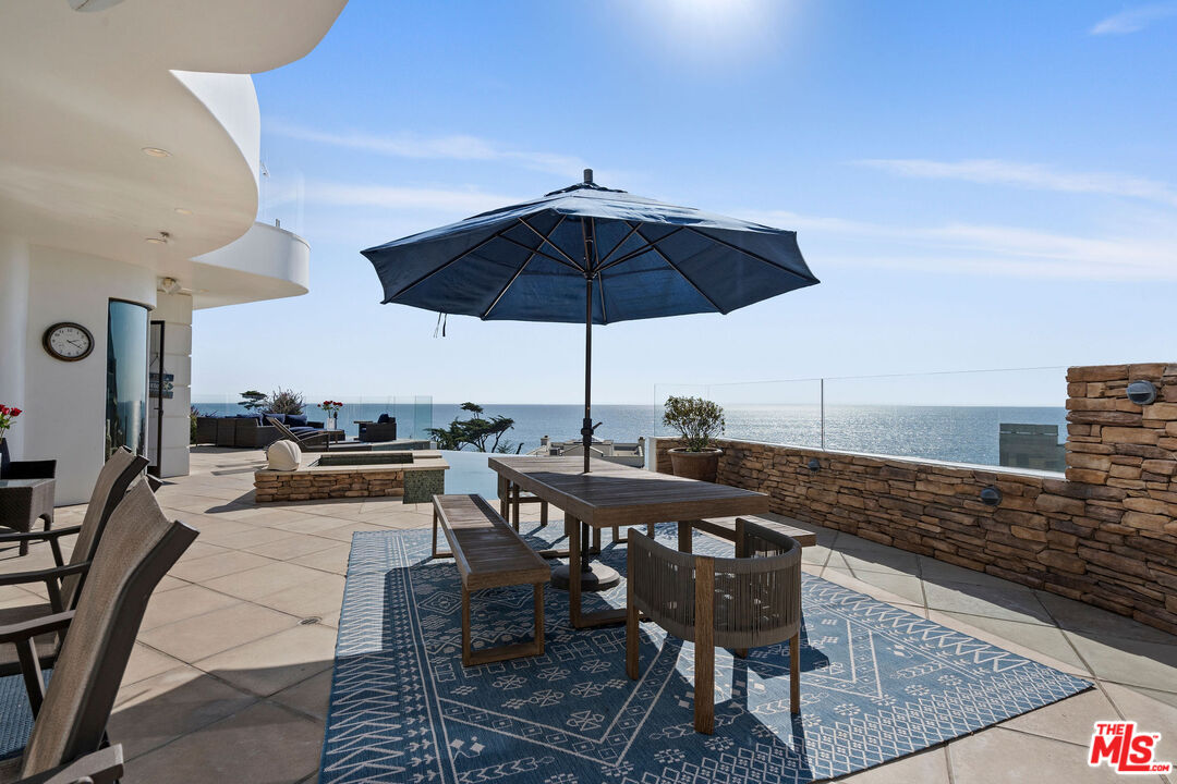 Malibu, California, 90265, United States, 3 Bedrooms Bedrooms, ,4 BathroomsBathrooms,Residential,For Sale,1855948