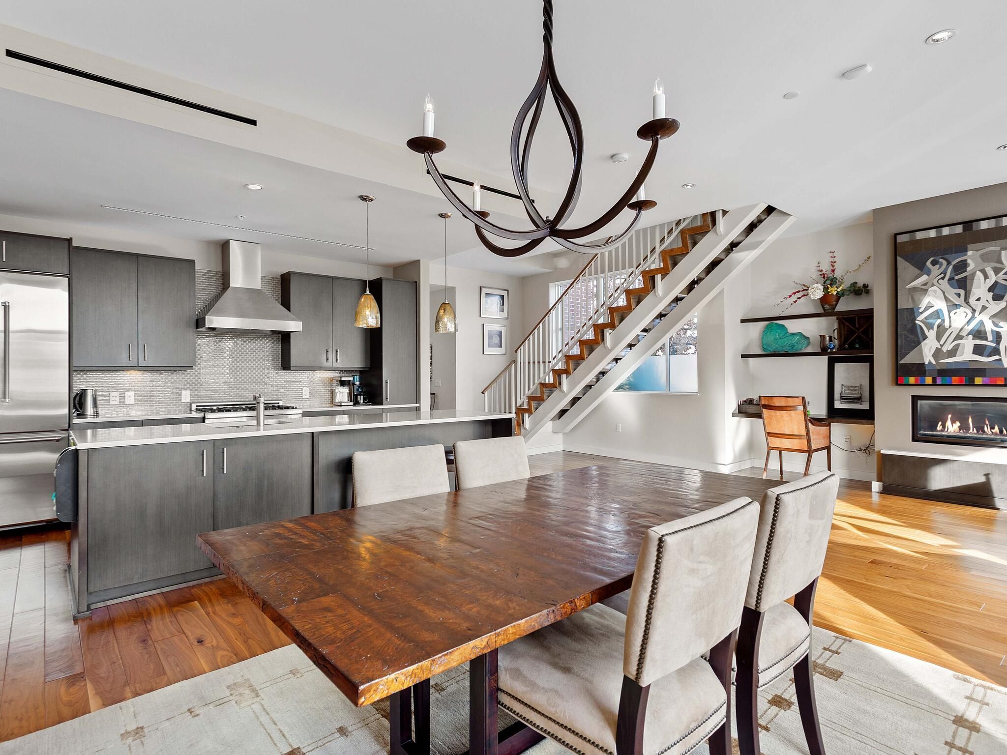  Elegant Corner Residence Near Pearl Street - 物件實景