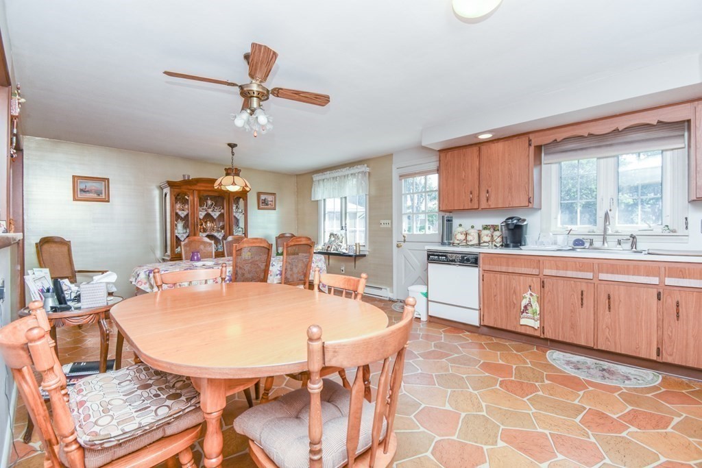 Nahant, Massachusetts, 01908, United States, 4 Bedrooms Bedrooms, ,3 BathroomsBathrooms,Residential,For Sale,1943119