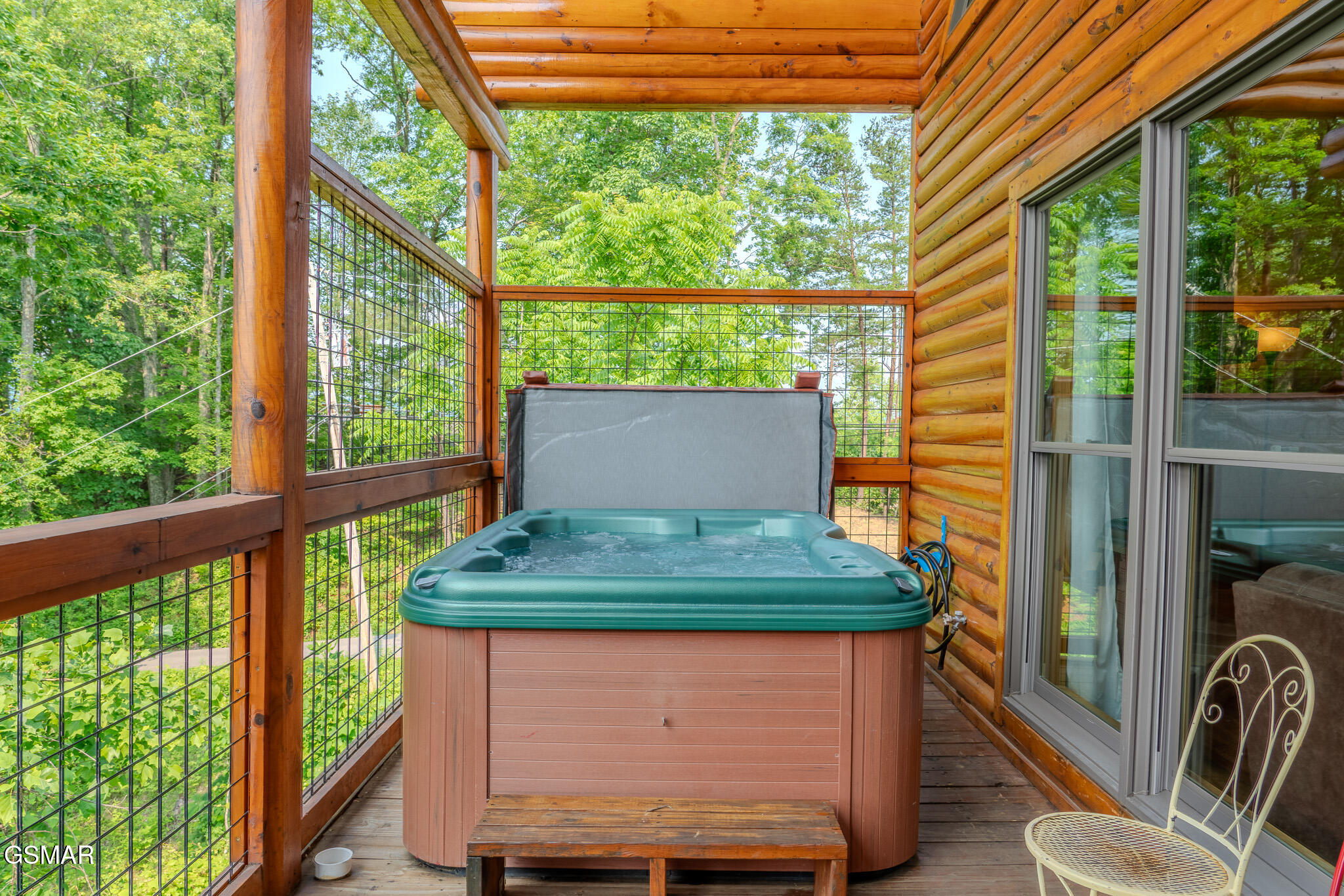 Gatlinburg, Tennessee, 37738, United States, 2 Bedrooms Bedrooms, ,2 BathroomsBathrooms,Residential,For Sale,1846238