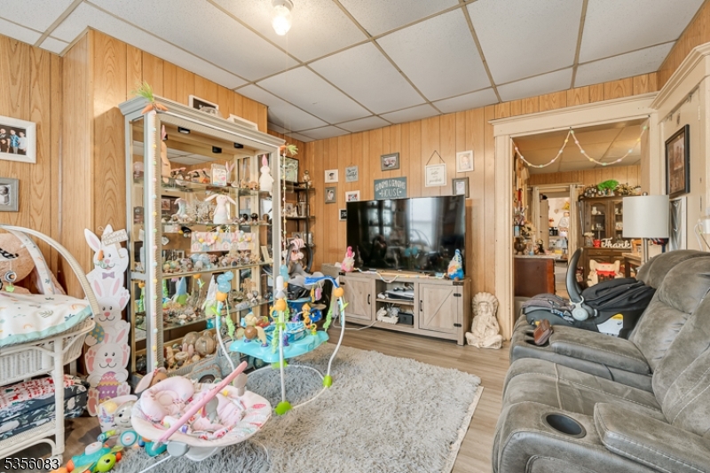 Paterson City, New Jersey, 07522, United States, 8 Bedrooms Bedrooms, ,3 BathroomsBathrooms,Residential,For Sale,1805304