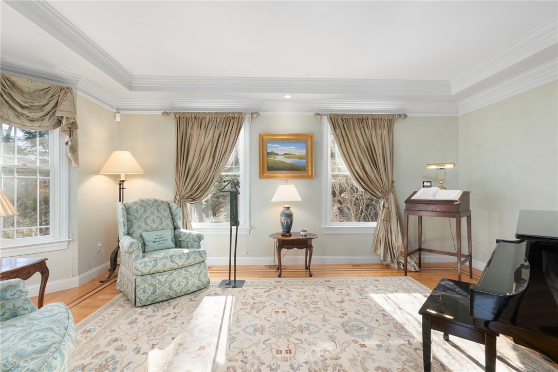 East Greenwich, Rhode Island, 02818, United States, 5 Bedrooms Bedrooms, ,7 BathroomsBathrooms,Residential,For Sale,1940425