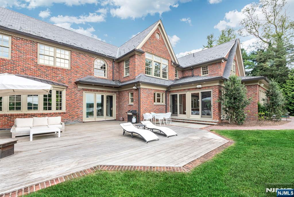 Franklin Lakes, New Jersey, 07417, United States, 6 Bedrooms Bedrooms, ,7 BathroomsBathrooms,Residential,For Sale,1903757