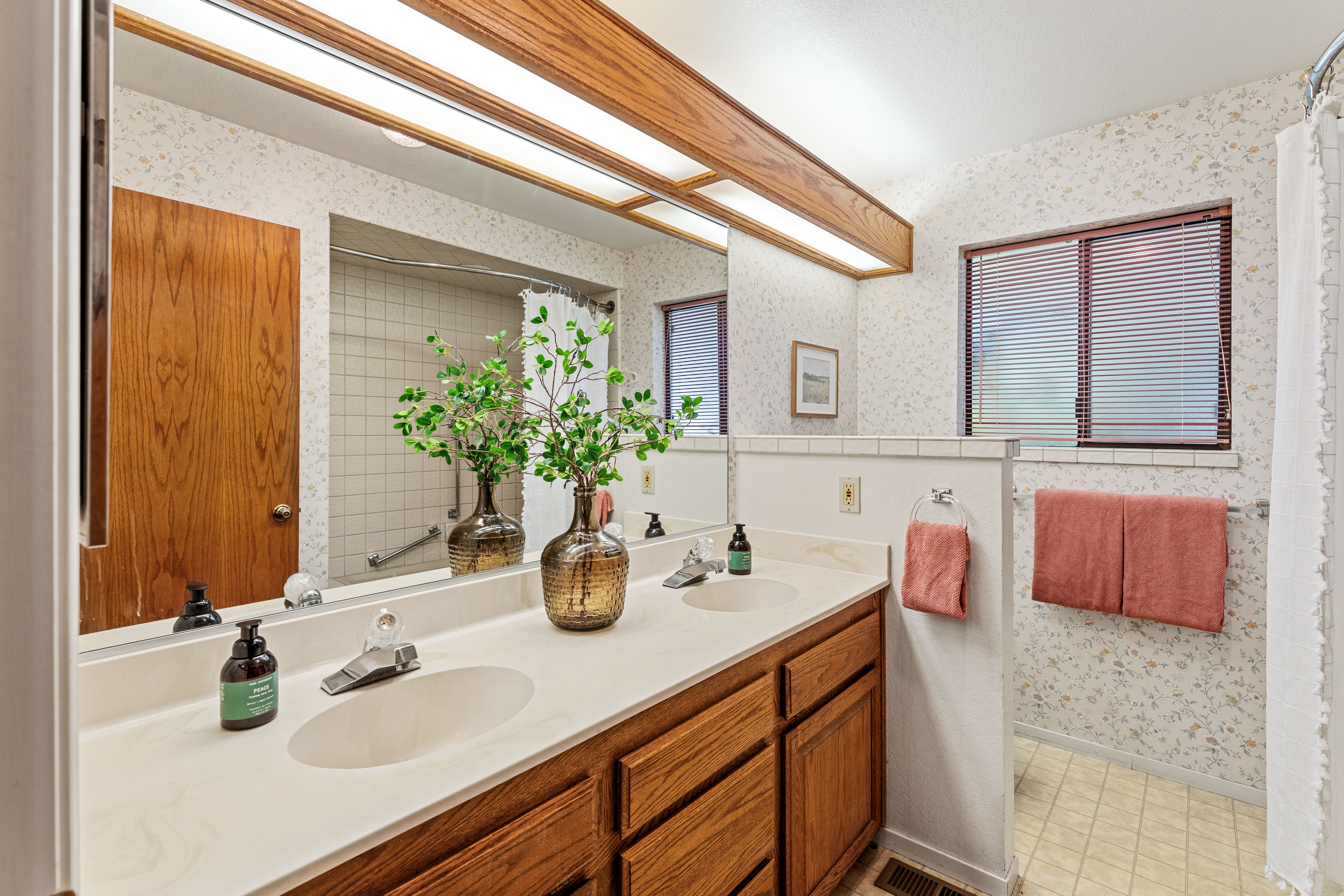  4233 Curragh Oaks Lane, Fair Oaks, CA 95628 - 物件實景