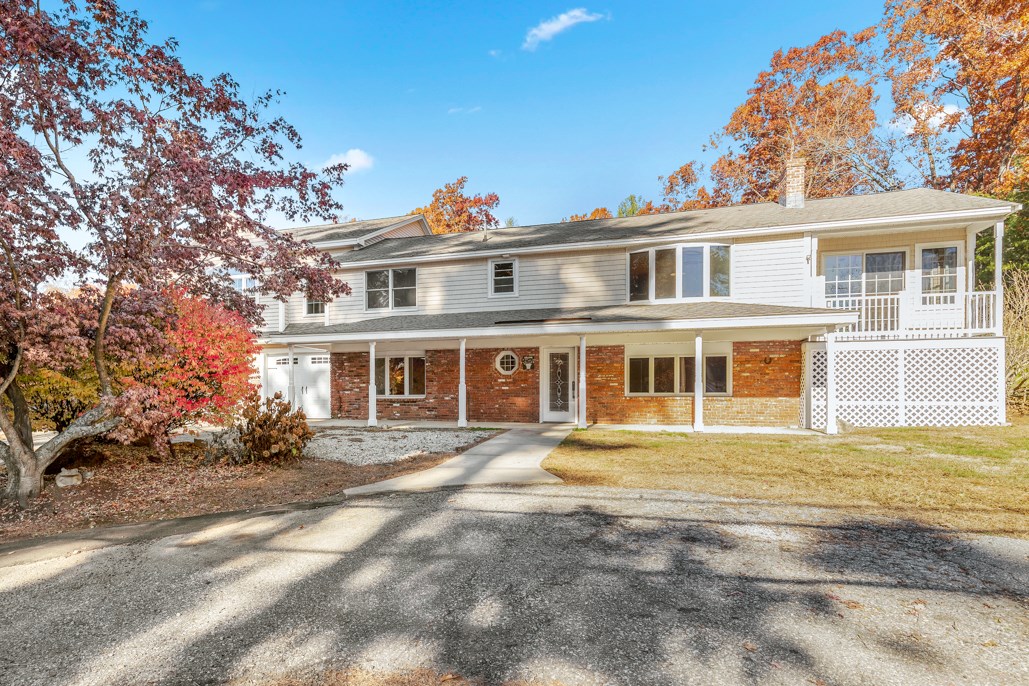 Billerica, Massachusetts, 01821, United States, 4 Bedrooms Bedrooms, ,4 BathroomsBathrooms,Residential,For Sale,1935395