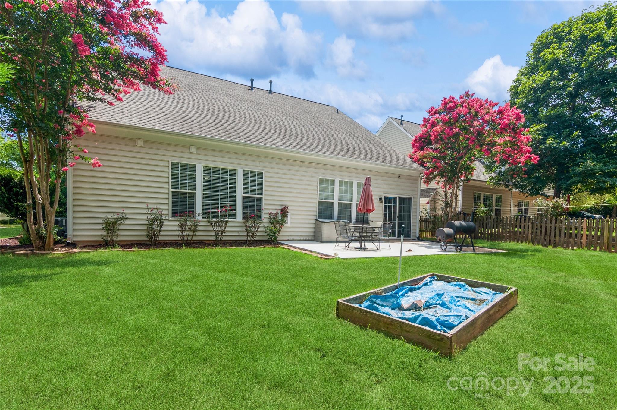 Cornelius, North Carolina, 28031, United States, 4 Bedrooms Bedrooms, ,3 BathroomsBathrooms,Residential,For Sale,1896609