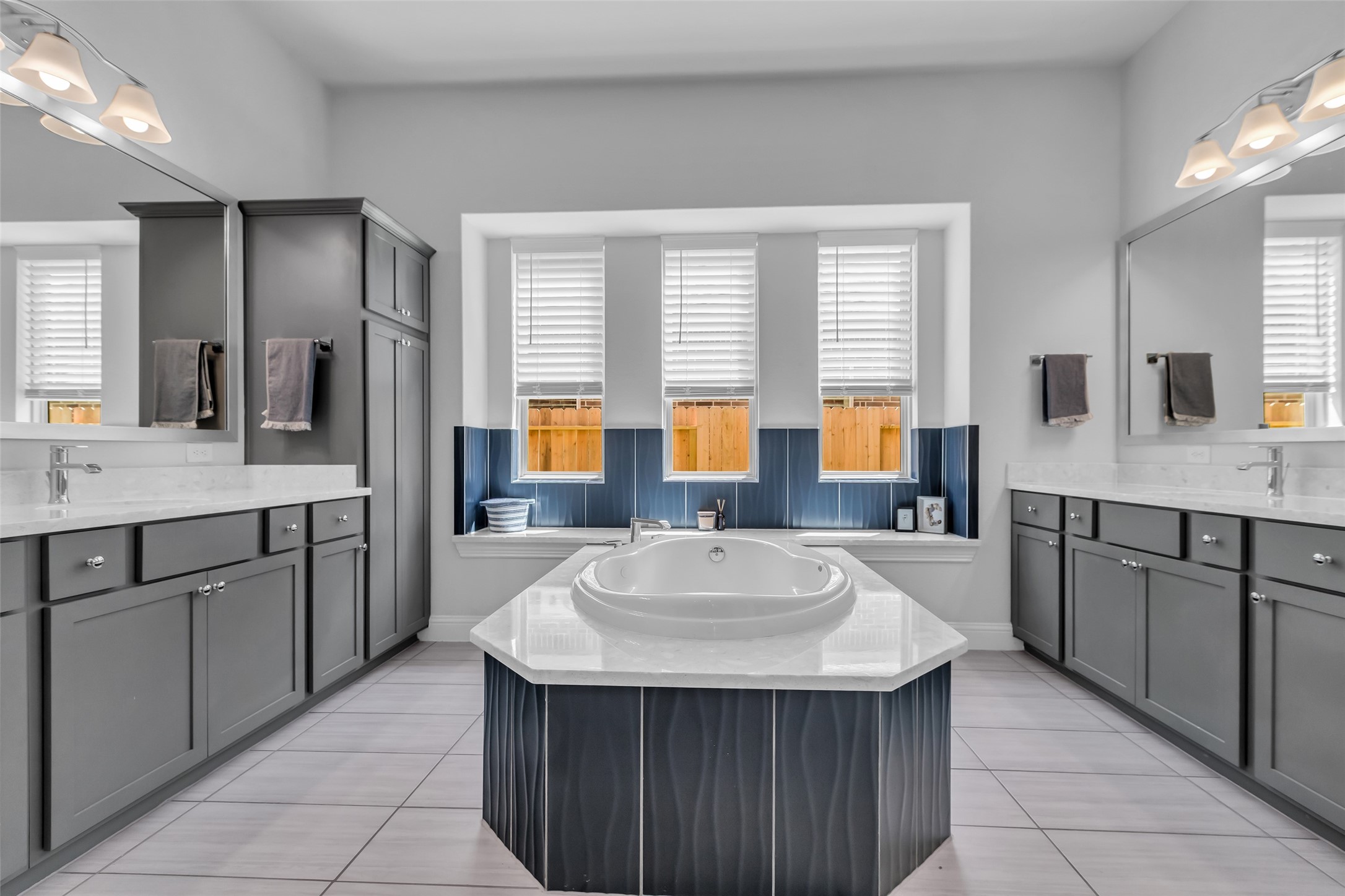 Webster, Texas, 77598, United States, 4 Bedrooms Bedrooms, ,4 BathroomsBathrooms,Residential,For Sale,1901174
