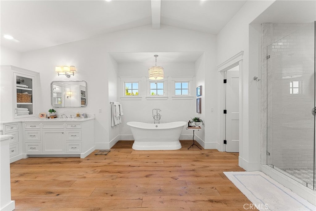 Redlands, California, 92373, United States, 5 Bedrooms Bedrooms, ,6 BathroomsBathrooms,Residential,For Sale,1984155