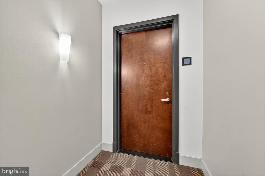 Arlington, Virginia, 22201, United States, 2 Bedrooms Bedrooms, ,2 BathroomsBathrooms,Residential,For Sale,1927773
