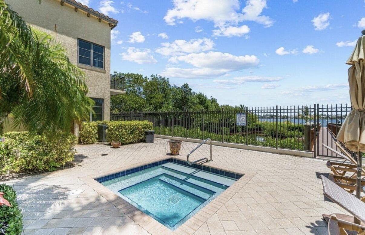 Hypoluxo, Florida, 33462, United States, 3 Bedrooms Bedrooms, ,3 BathroomsBathrooms,Residential,For Sale,1981527