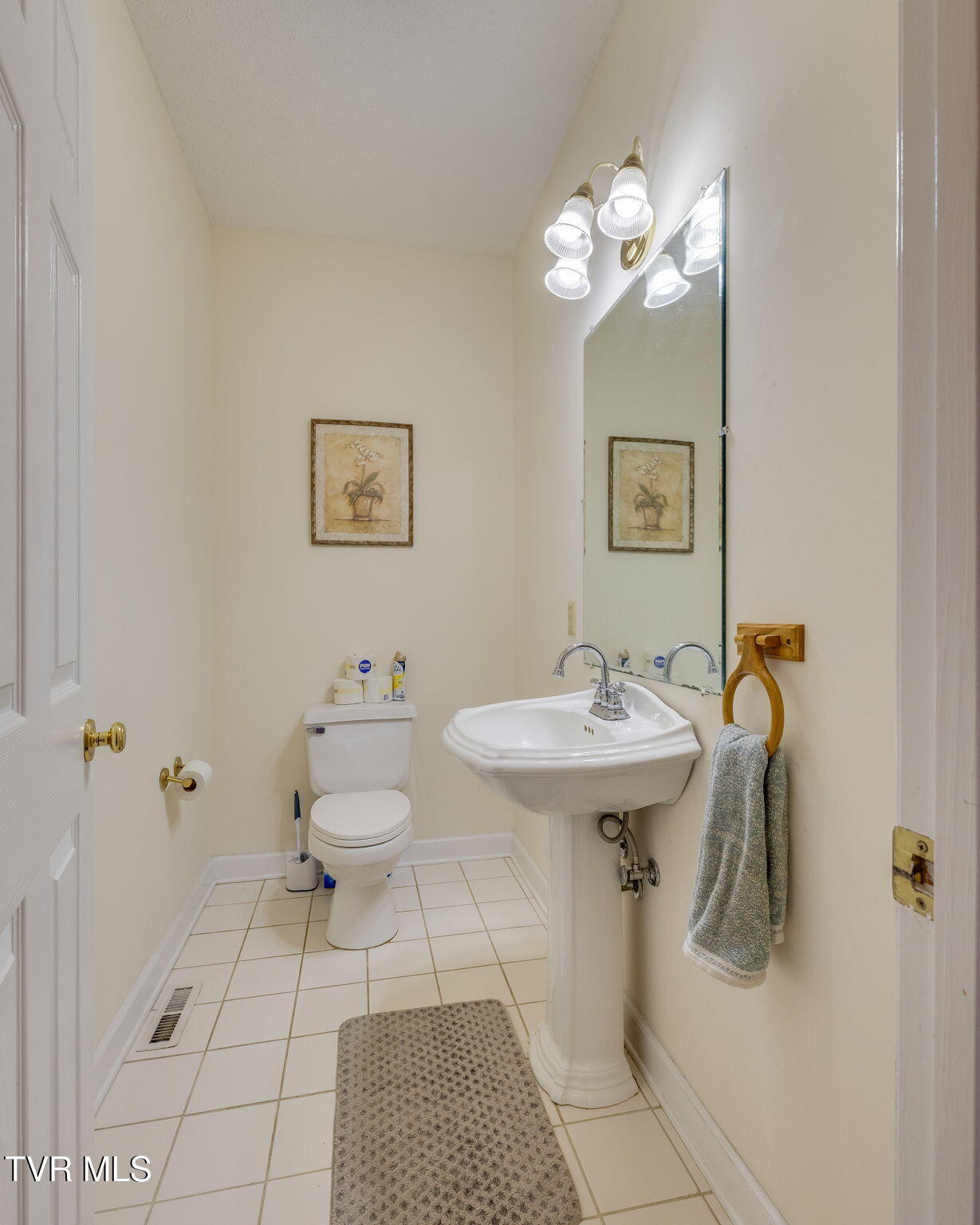 Johnson City, Tennessee, 37604, United States, 4 Bedrooms Bedrooms, ,4 BathroomsBathrooms,Residential,For Sale,1944791