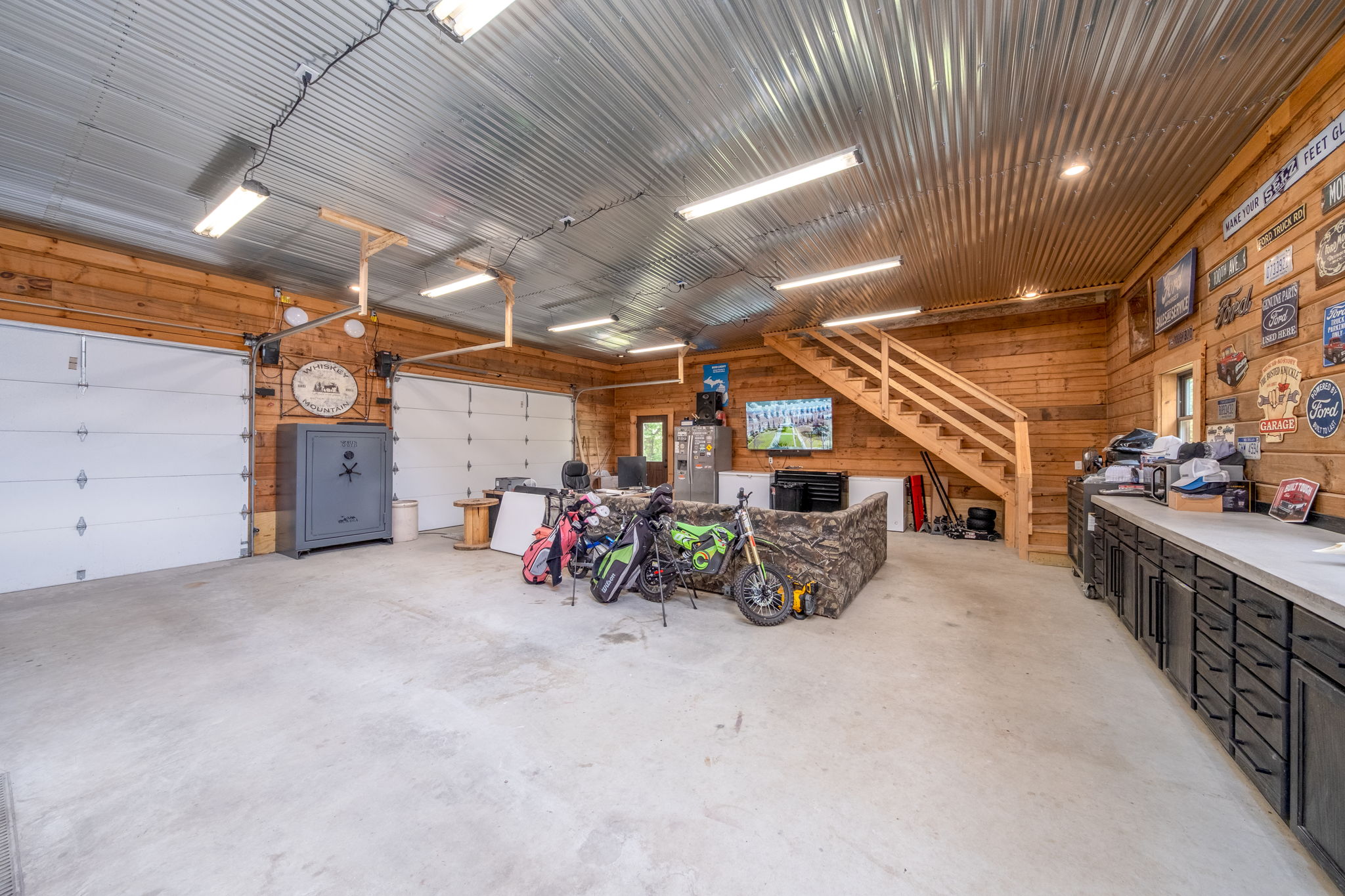 Lakeview, Michigan, 48850, United States, 4 Bedrooms Bedrooms, ,4 BathroomsBathrooms,Residential,For Sale,1943145