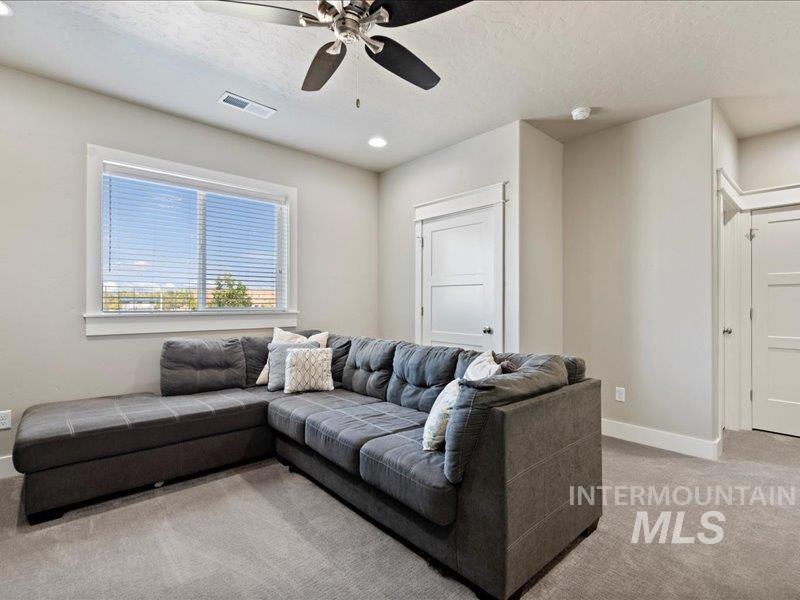 Middleton, Idaho, 83644, United States, 4 Bedrooms Bedrooms, ,Residential,For Sale,1926427