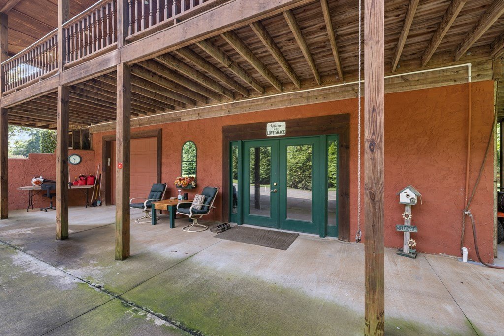 Hayesville, North Carolina, 28904, United States, 3 Bedrooms Bedrooms, ,4 BathroomsBathrooms,Residential,For Sale,1909515