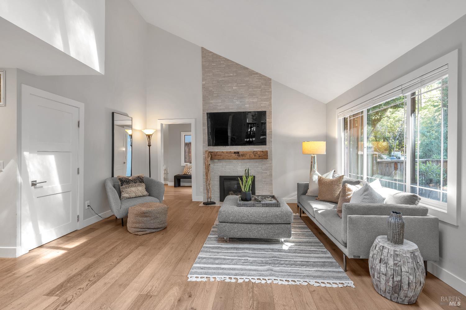 Mill Valley, California, 94941, United States, 4 Bedrooms Bedrooms, ,4 BathroomsBathrooms,Residential,For Sale,1793282