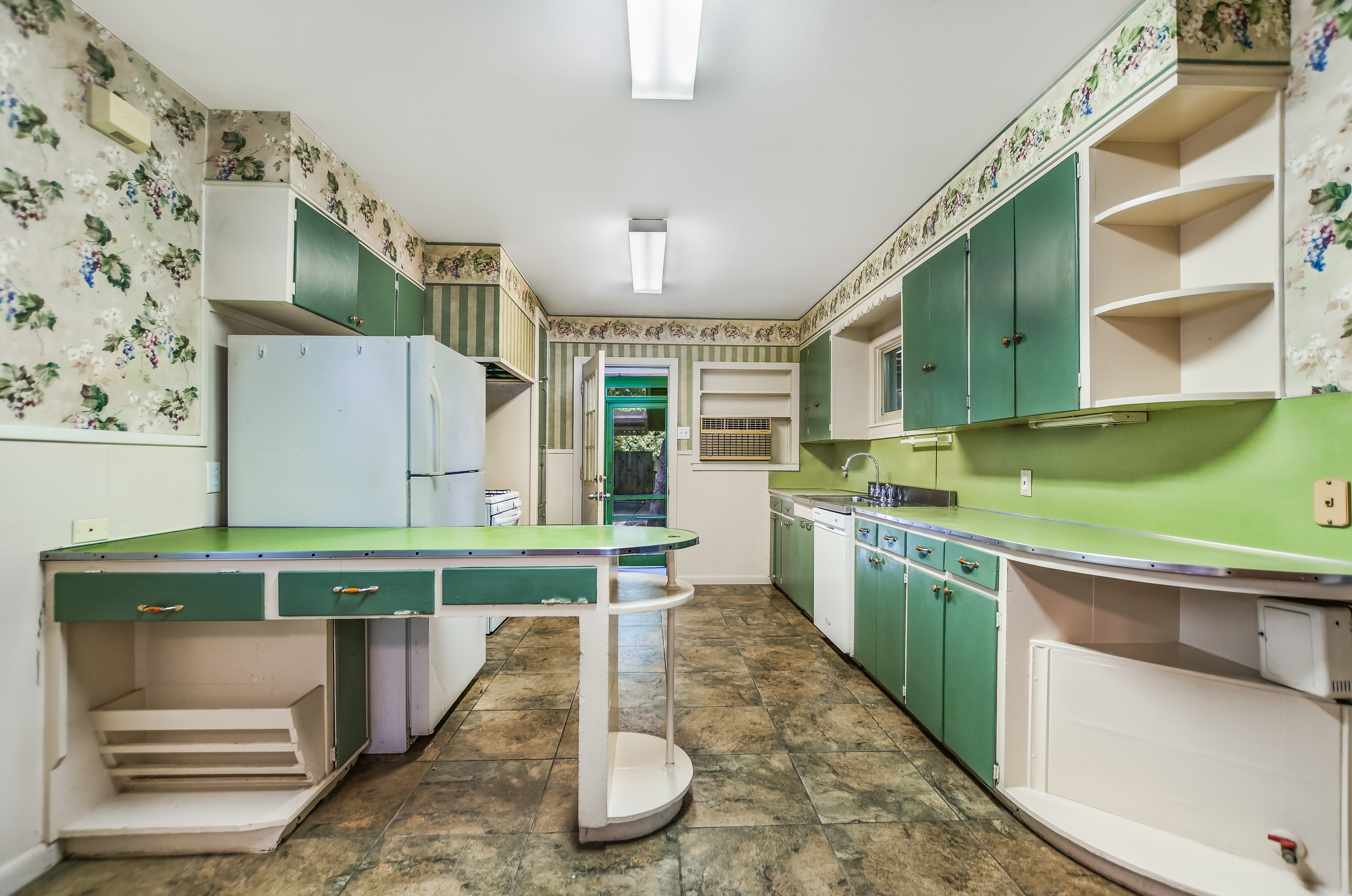  JUST LISTED in Tarrytown - 物件實景