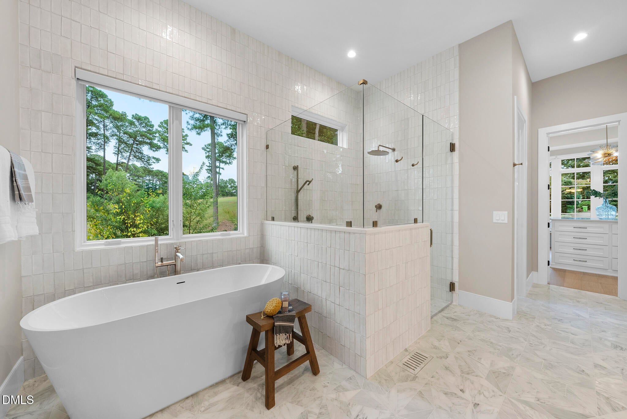 Raleigh, North Carolina, 27615, United States, 5 Bedrooms Bedrooms, ,6 BathroomsBathrooms,Residential,For Sale,1998897