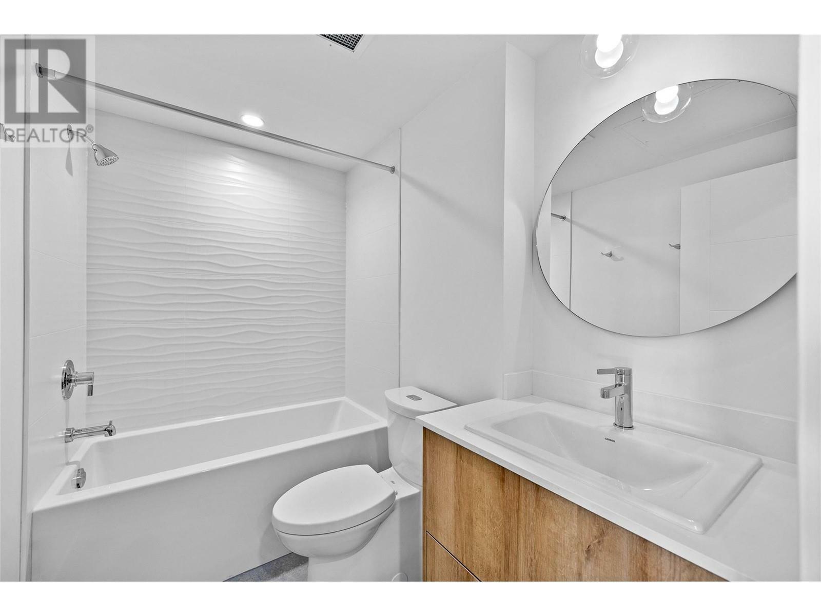 KELOWNA, British Columbia, V1W 3L2, CA, 1 Bedroom Bedrooms, ,1 BathroomBathrooms,Residential,For Sale,1839166