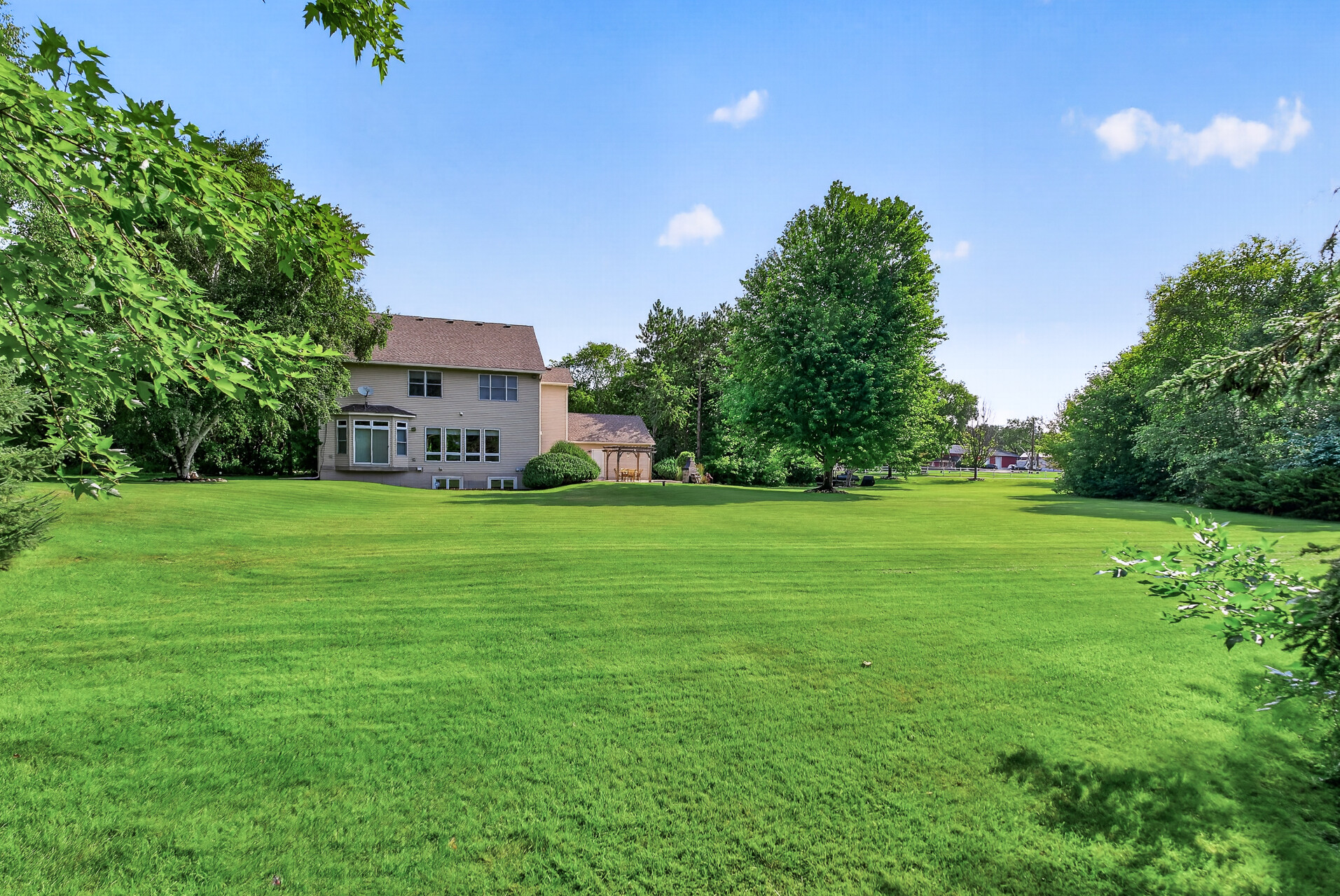  Elegant Fox Ridge Retreat with Exceptional Entertaining Spaces - 物件實景
