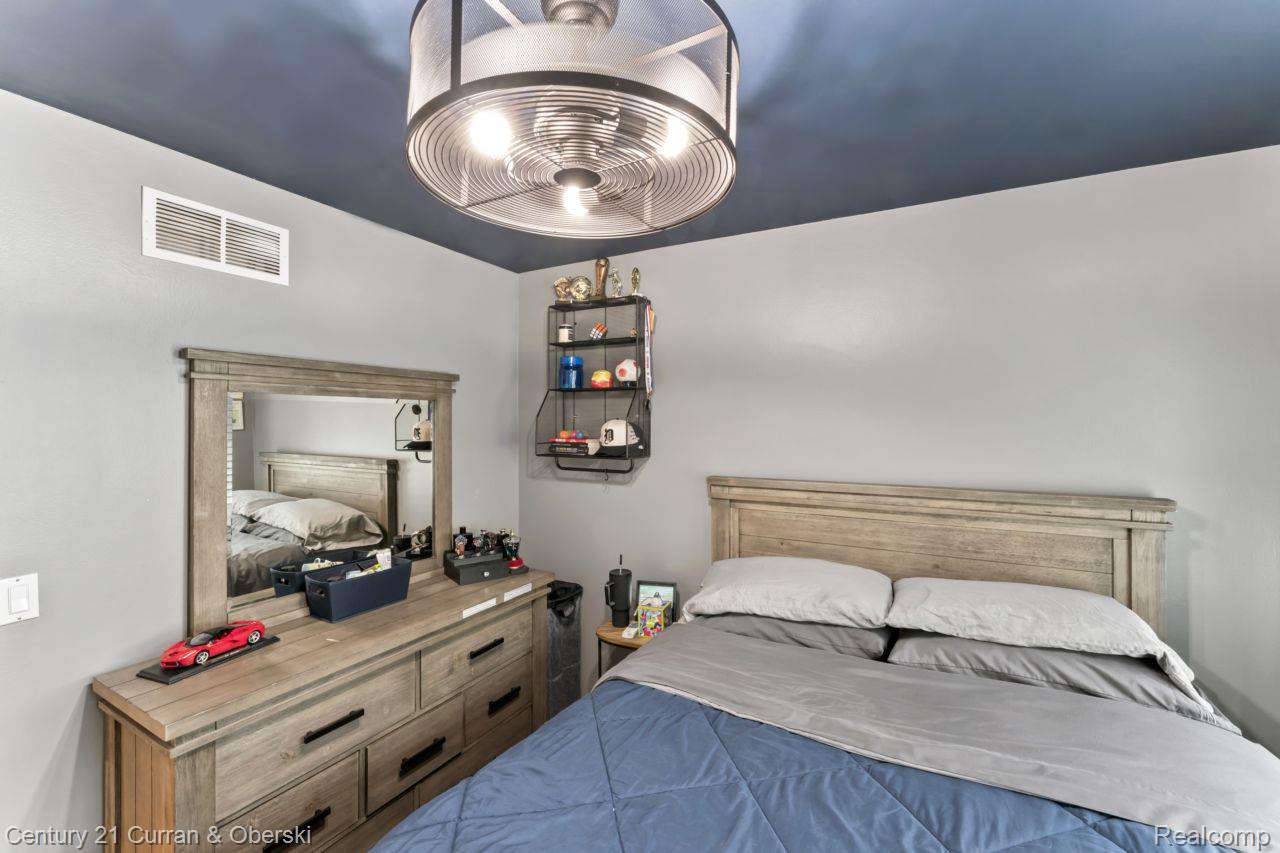 Dearborn Heights, Michigan, 48127, United States, 4 Bedrooms Bedrooms, ,4 BathroomsBathrooms,Residential,For Sale,1905495