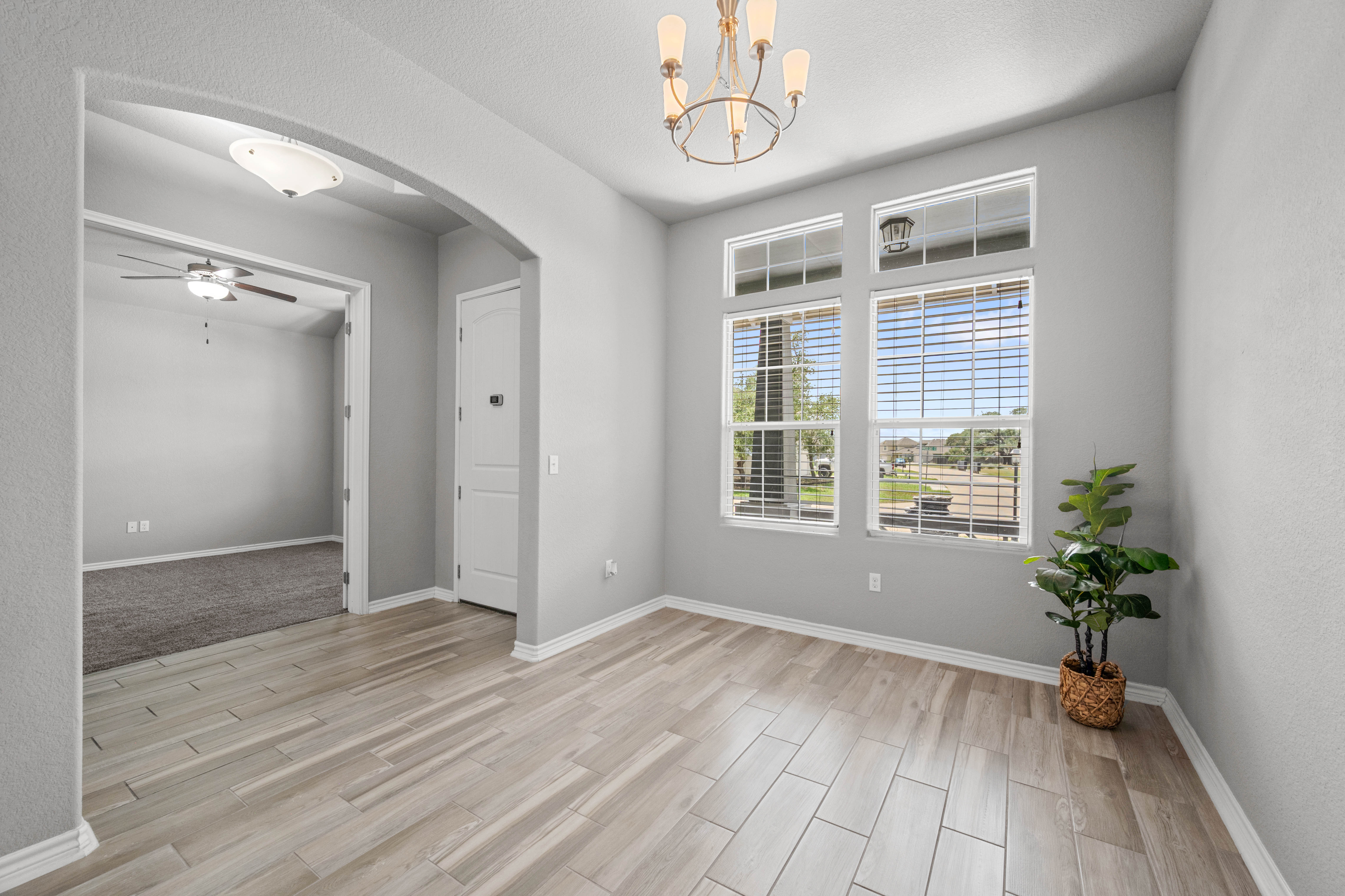  Gorgeous 4BR Home in Wandering Oaks - 物件實景